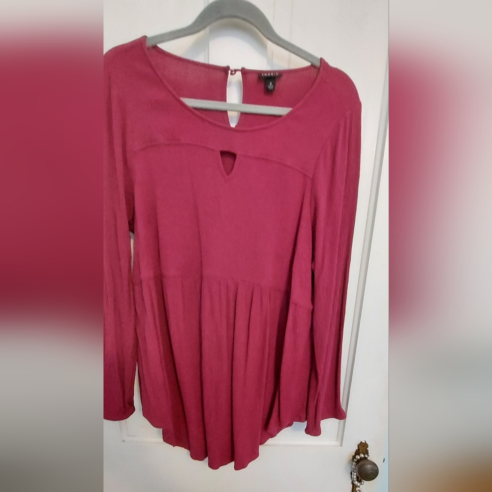 Torrid size 2X burgandy top